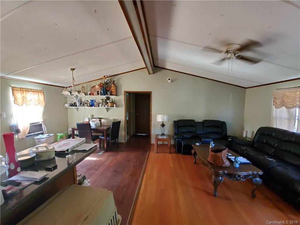 9724 Parkridge Dr., Charlotte, NC 28214