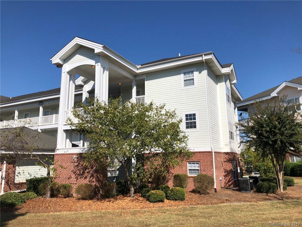 8969 Meadow Vista Rd., Charlotte, NC 28213