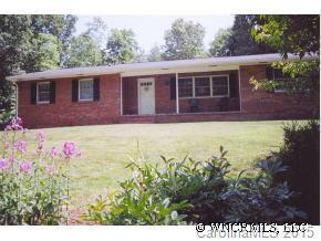 30 Hermitage Ln., Weaverville, NC 28787