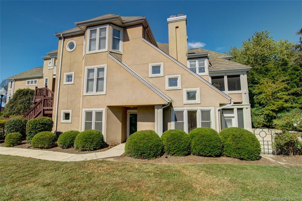 9250 Ravenwing Dr., Charlotte, NC 28262