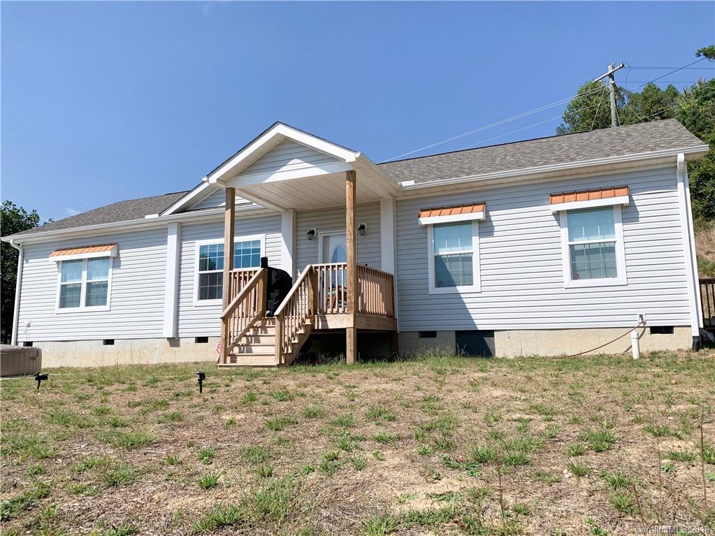 55 Mountain Shadow Ln., Hendersonville, NC 28792