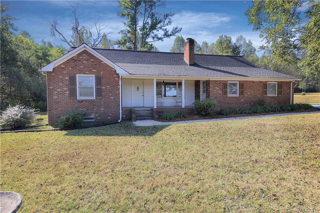 137 Edna Ln., Statesville, NC 28625