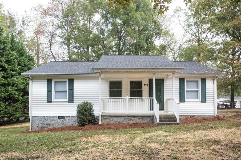 142 Old Meadowbrook Rd., Mooresville, NC 28115
