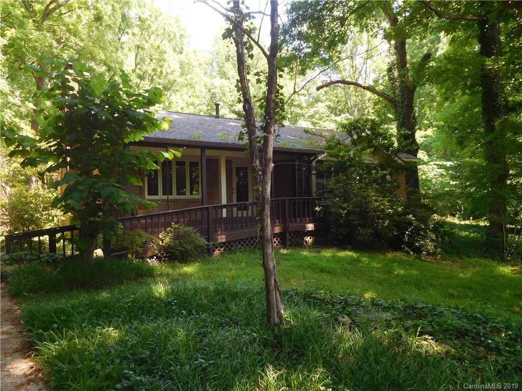 1516 Niagara Cir., Charlotte, NC 28214