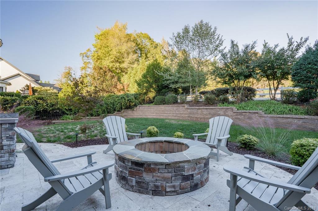 18610 Silent Falls Cove, Davidson, NC 28036