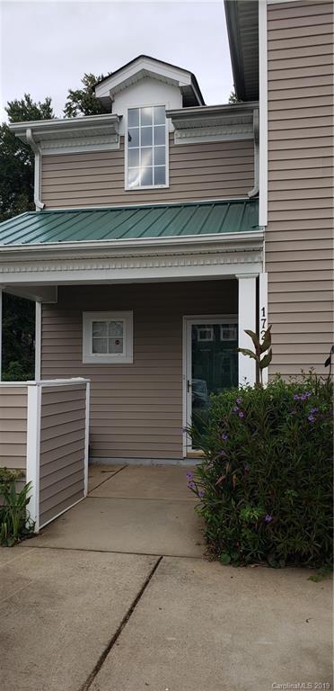 1721 Holliford Ct., Charlotte, NC 28215