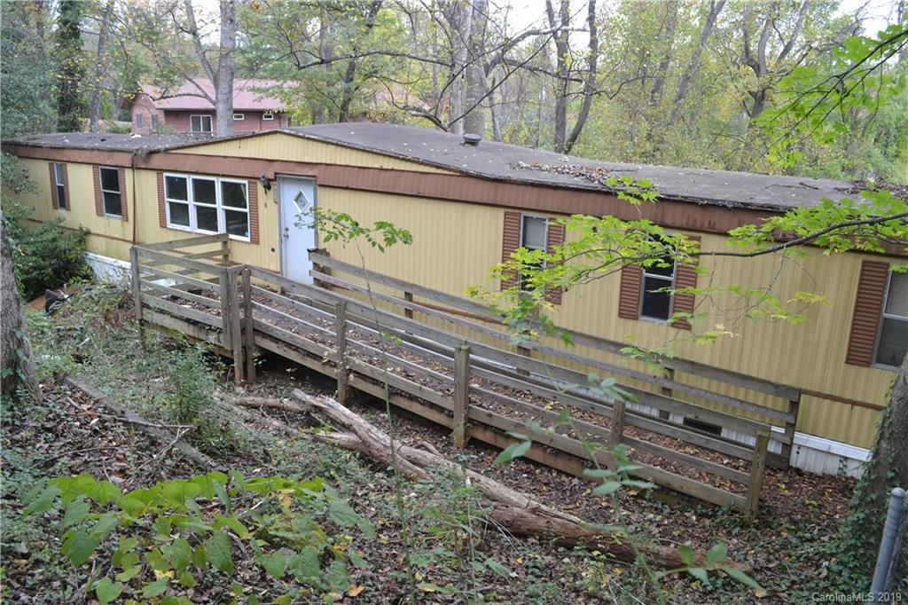 60 Reddick Rd., Asheville, NC 28805