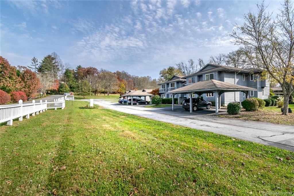 33 Southern Fairway Ct. #A1, Etowah, NC 28729