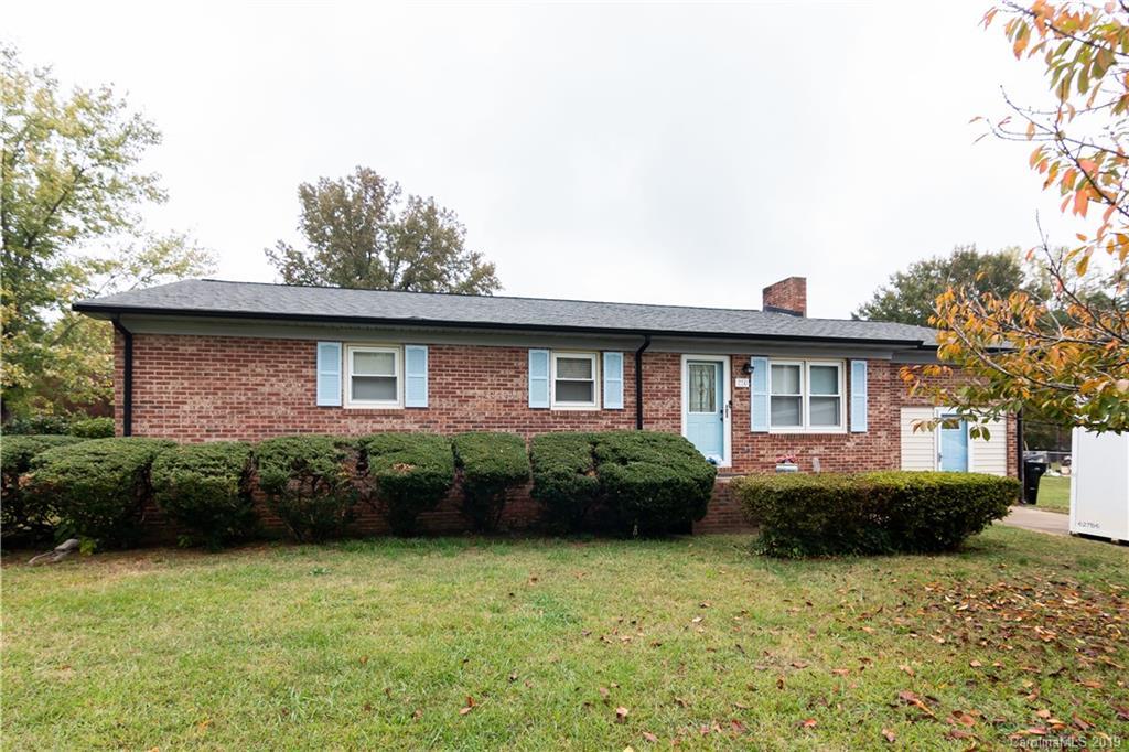 734 Logan St., Mooresville, NC 28115