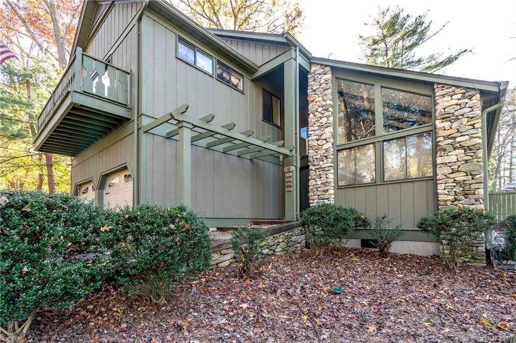 19 Poplar Ct., Hendersonville, NC 28792