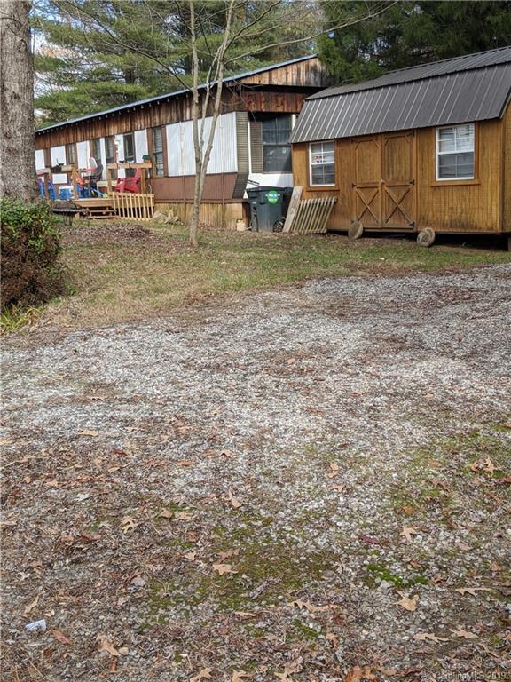 146 Bradshaw Cir., Candler, NC 28715