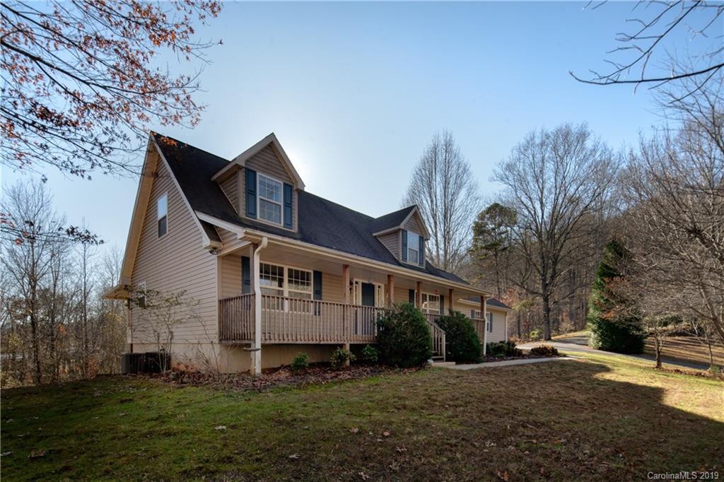 23 Meadow Ln., Candler, NC 28715