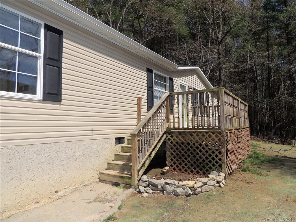 190 Rocky Ridge Rd., Hendersonville, NC 28739