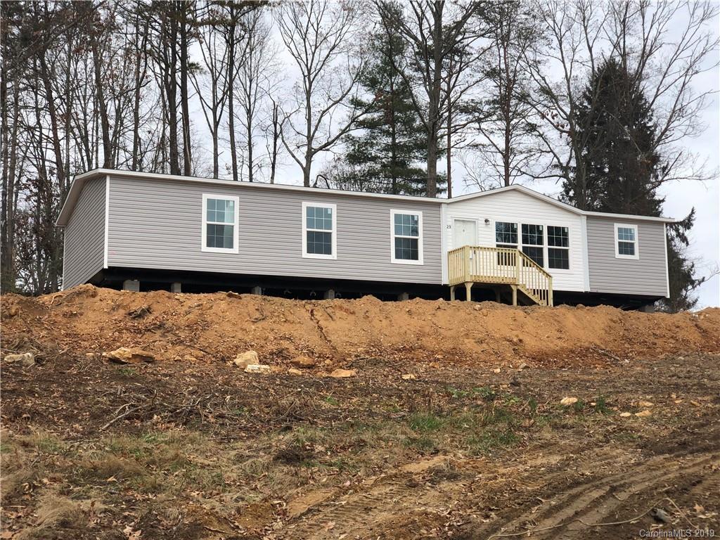 29 Saranac Ln., Hendersonville, NC 28792