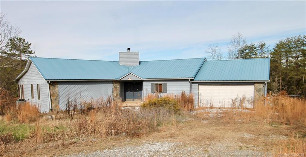 196 Hilry Ann Dr., Lake Lure, NC 28746