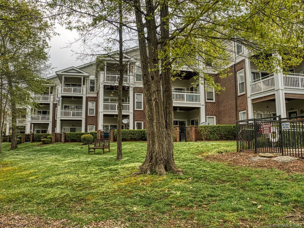 529 Southeast Dr., Davidson, NC 28036