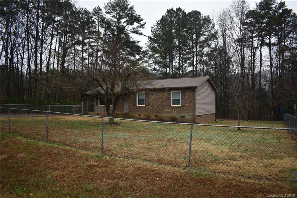 1232 Brookwood Dr., Stanley, NC 28164