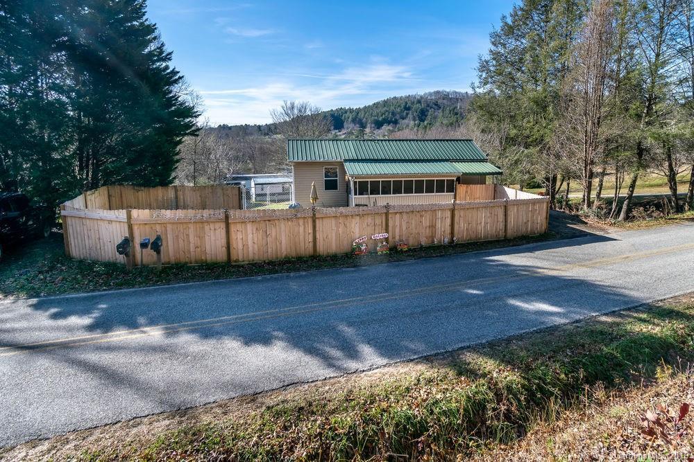 810 Lyday Loop, Pisgah Forest, NC 28768