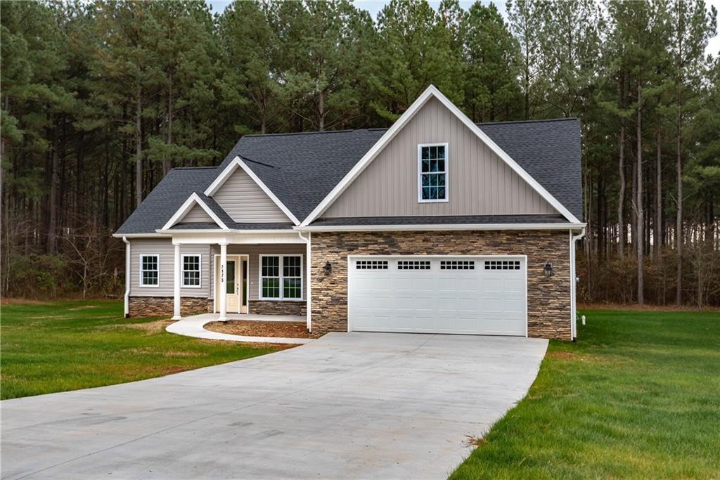 7175 Sparrow Ln., Lincolnton, NC 28093