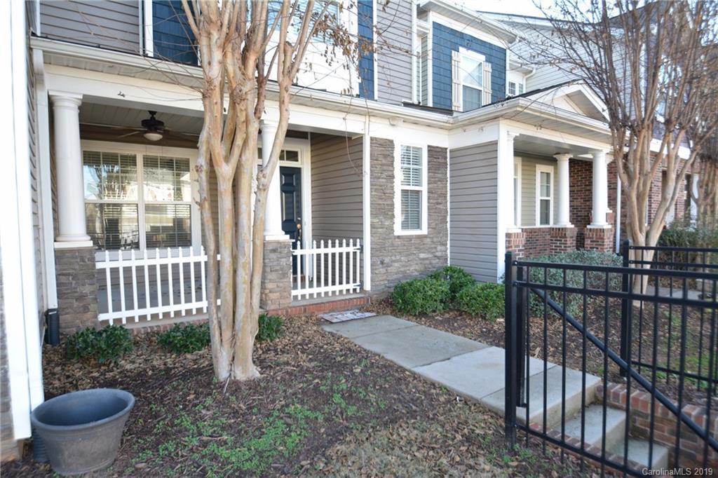 142 Silverspring Pl., Mooresville, NC 28117