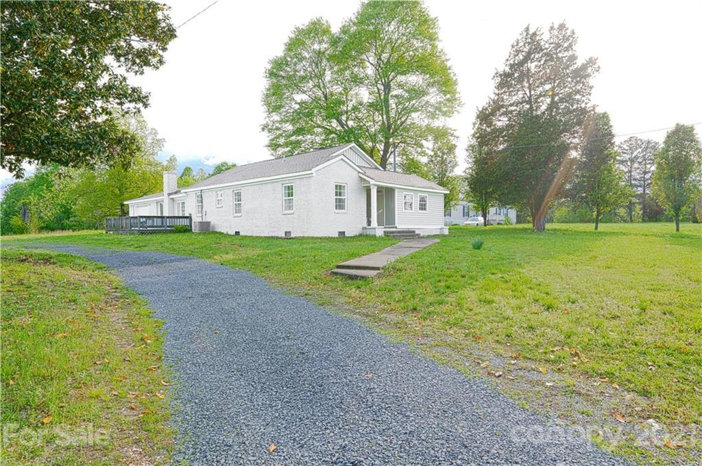 2728 Hwy 705 Hwy., Seagrove, NC 27341
