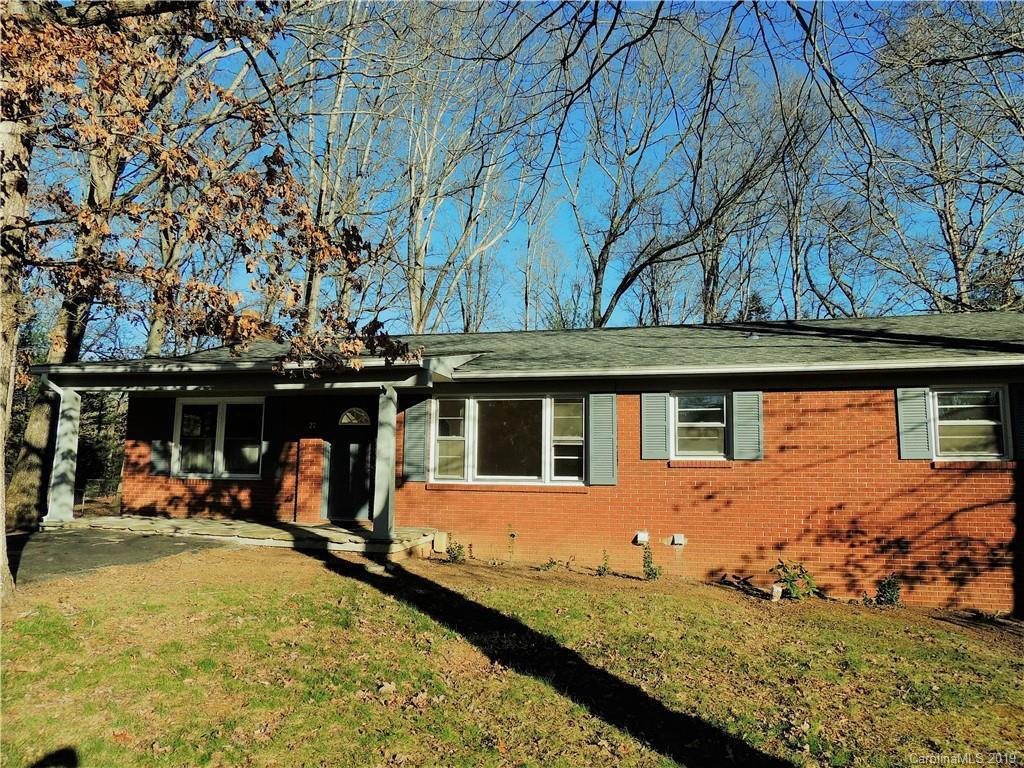 27 Goldmont St., Black Mountain, NC 28711