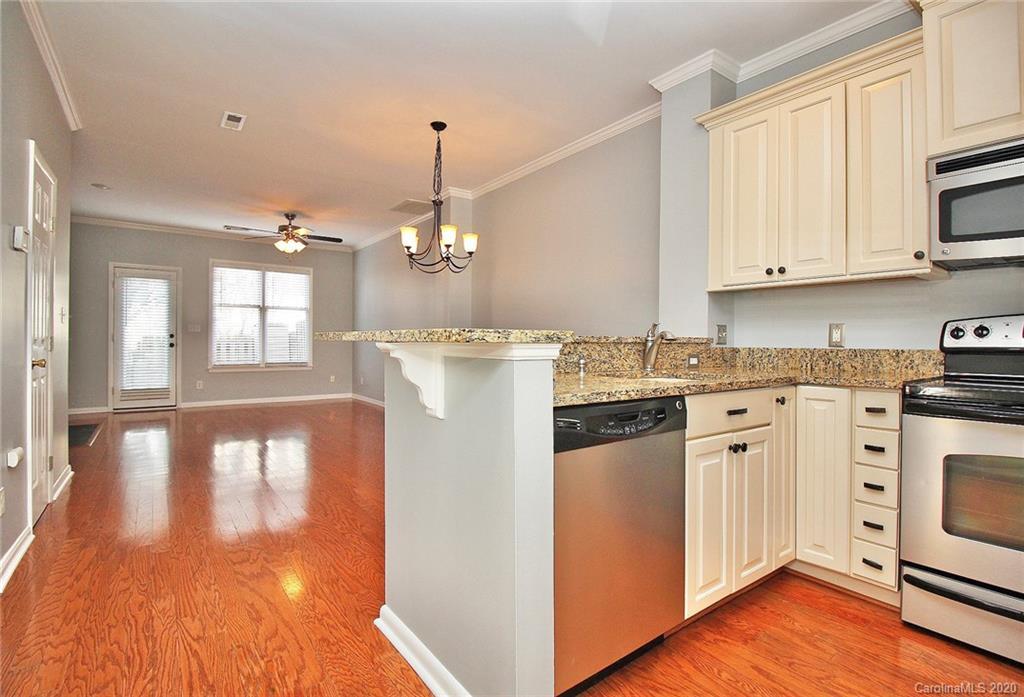 2658 Dilworth Heights Ln., Charlotte, NC 28209