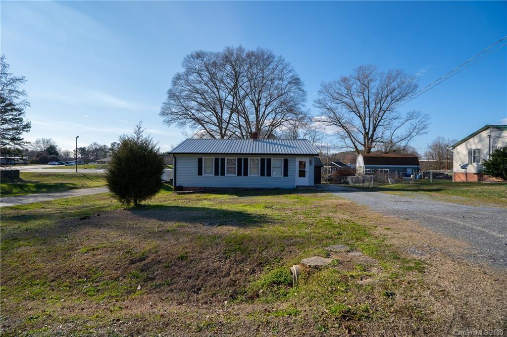 1109 White Ln., Gastonia, NC 28052