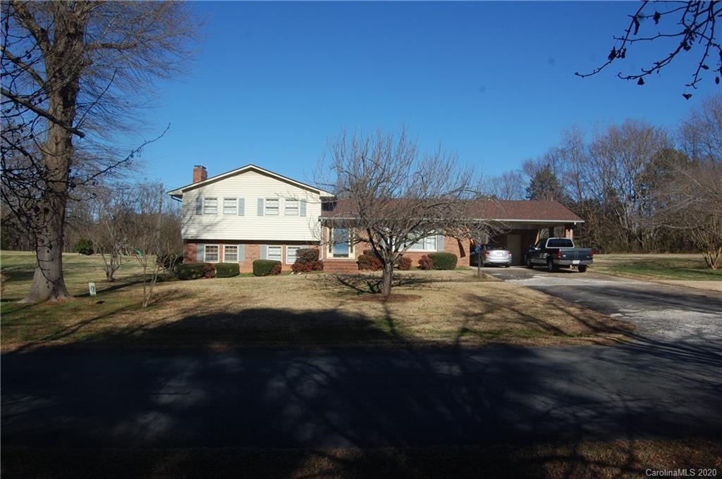 2382 Surrey Dr., Kannapolis, NC 28081