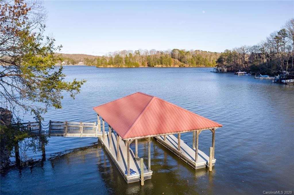 8683 Casa Del Rio Dr., Sherrills Ford, NC 28673