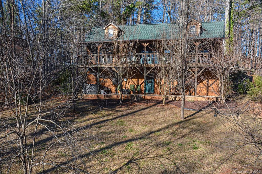 160 Wandering Ln., Lake Lure, NC 28746