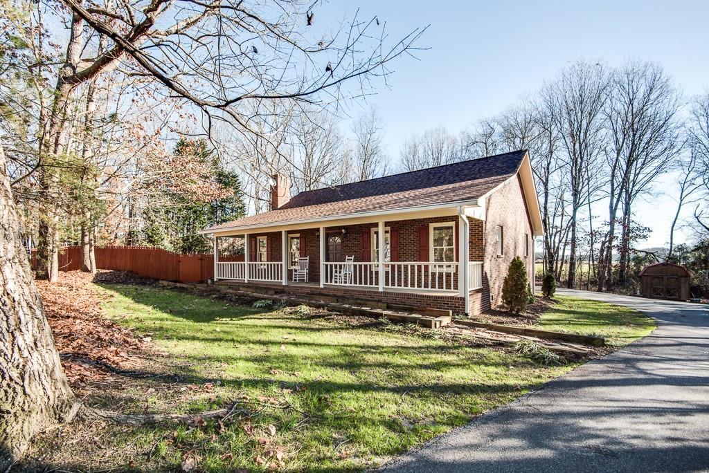 2120 Setzer Ave., Newton, NC 28658