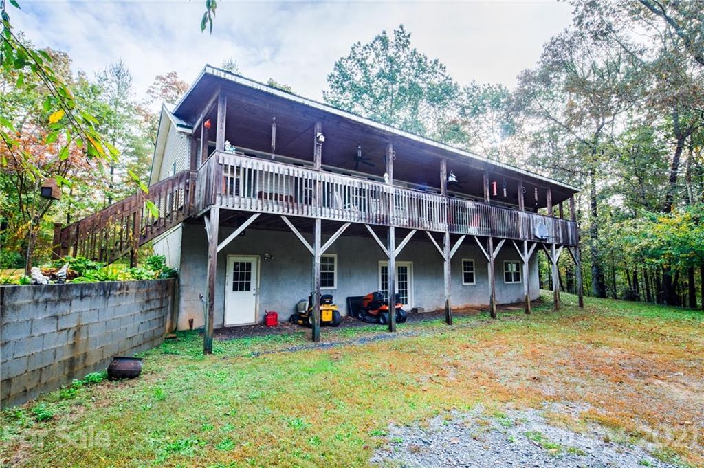 2230 Walnut Hollow Rd., Brevard, NC 28712