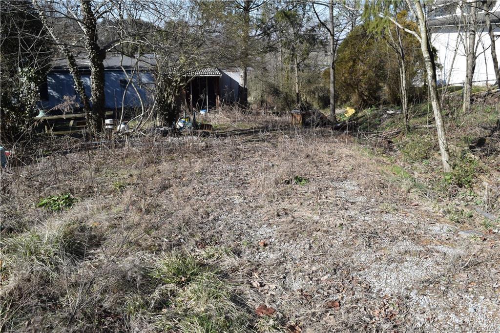 46 Sycamore Cir., Hendersonville, NC 28791