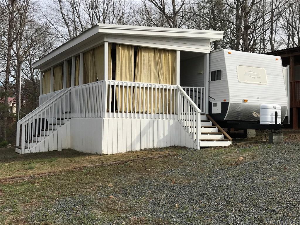 122 Hummingbird Dr., New London, NC 28127