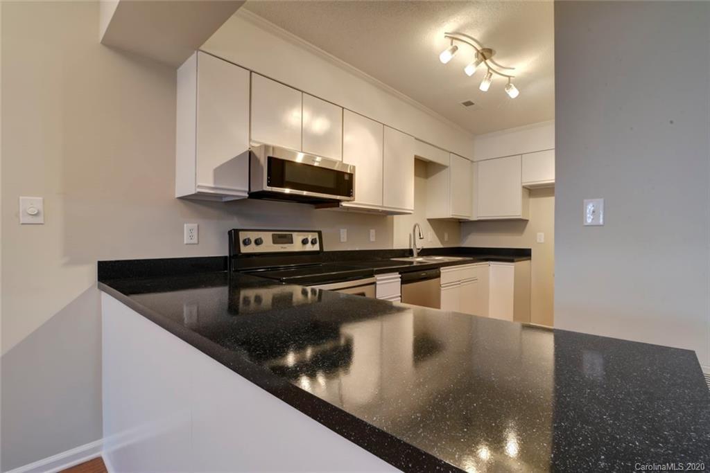847 Coventry Ln., Statesville, NC 28677