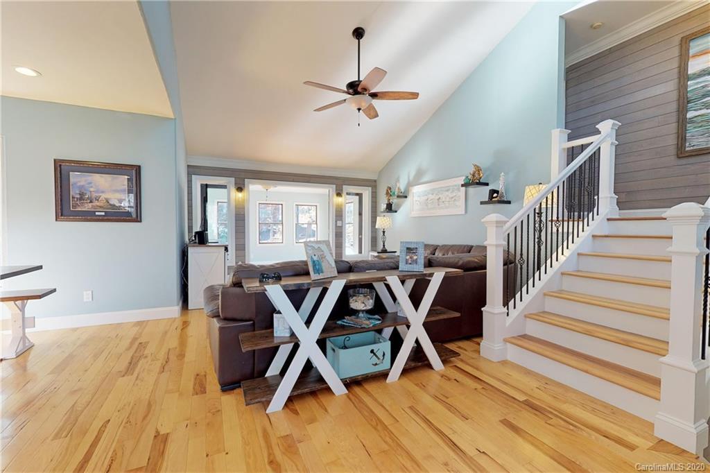 303 Hillcrest Dr., Harrisburg, NC 28075