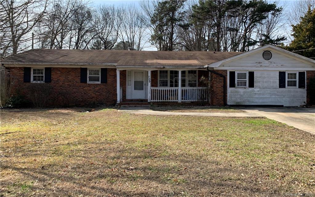 709 Pinehurst St., Salisbury, NC 28144