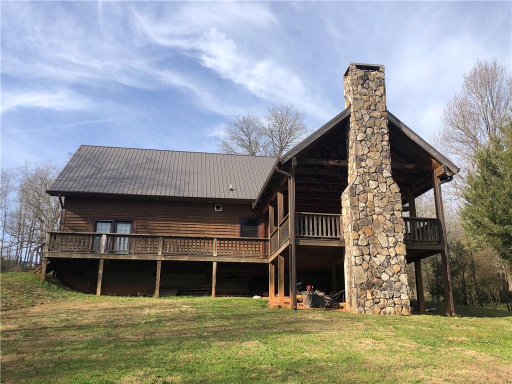 5682 Huffman Farm Rd., Hickory, NC 28602