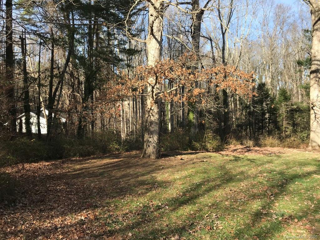 20 Lakewood Dr., Asheville, NC 28803