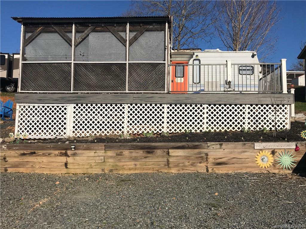 137 Eagle Ln., New London, NC 28127