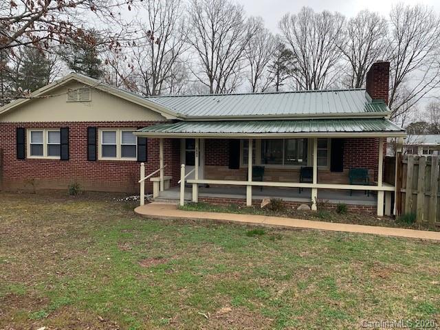 119 Bradshaw Ave., Hendersonville, NC 28792