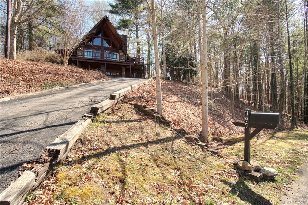 395 Scarlett Oaks Dr., Etowah, NC 28729