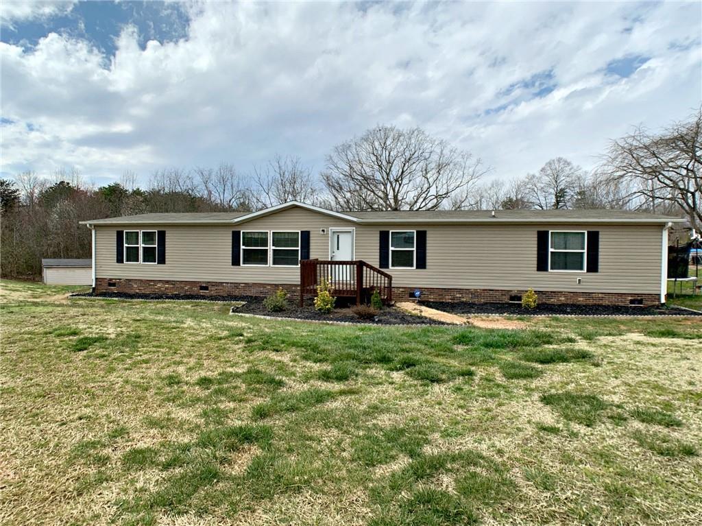3967 Old Shelby Rd., Hickory, NC 28602