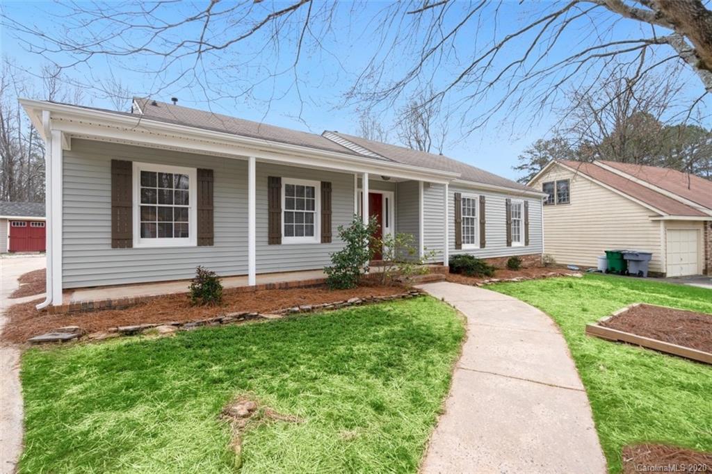 7236 Walnut Wood Dr., Charlotte, NC 28227