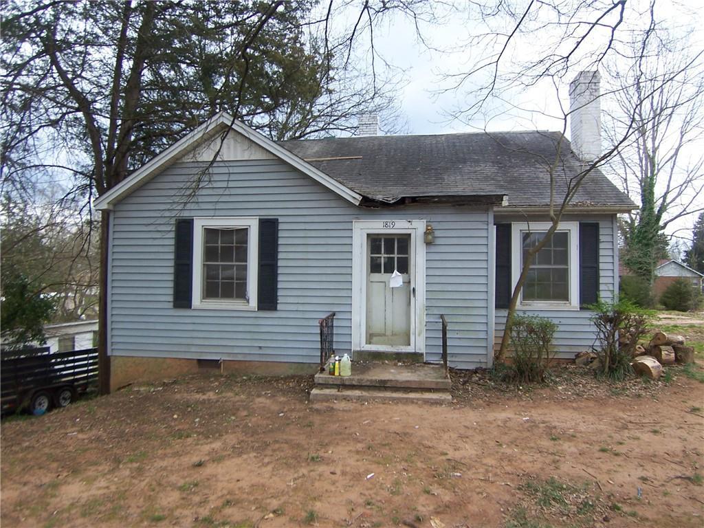 1819 5th Ave., Hickory, NC 28602