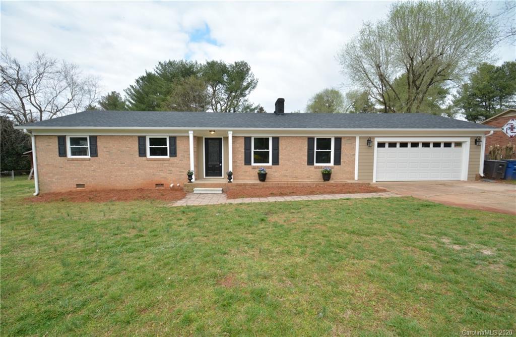 835 Armstrong St., Statesville, NC 28677