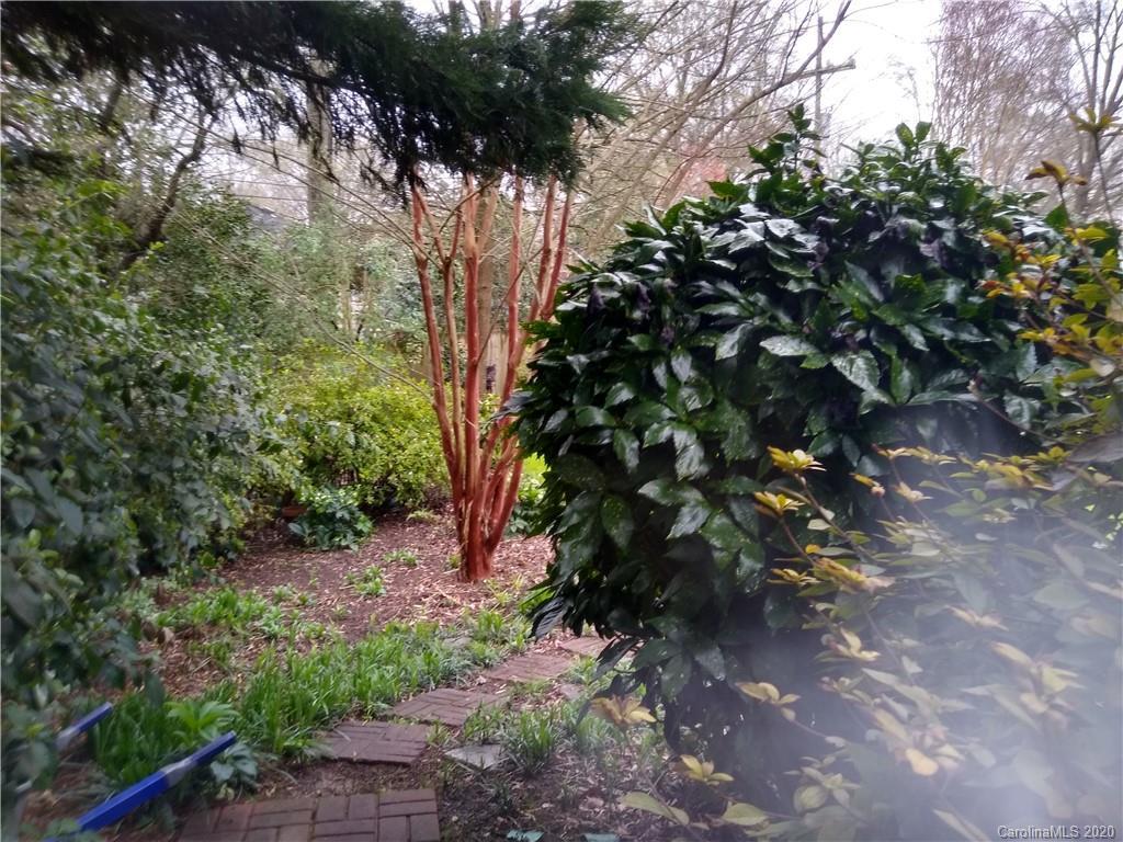 5411 Dutchess St., Charlotte, NC 28269