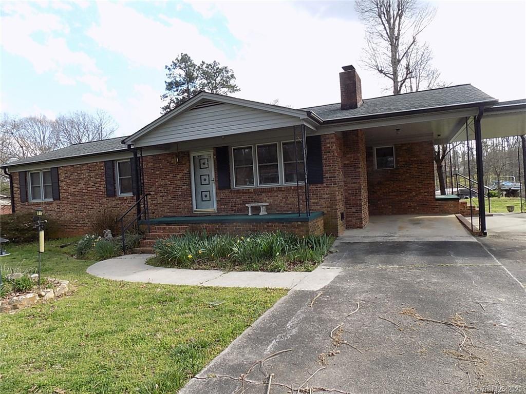 215 Witten Ln., Gastonia, NC 28052