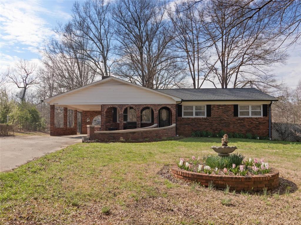 2045 Hobby St., Claremont, NC 28610